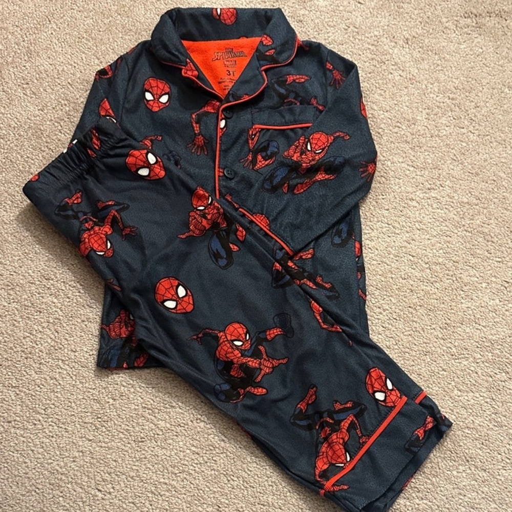 Marvel Spider-Man Kids Pajama Set - Black and Red - Picture 2 of 5